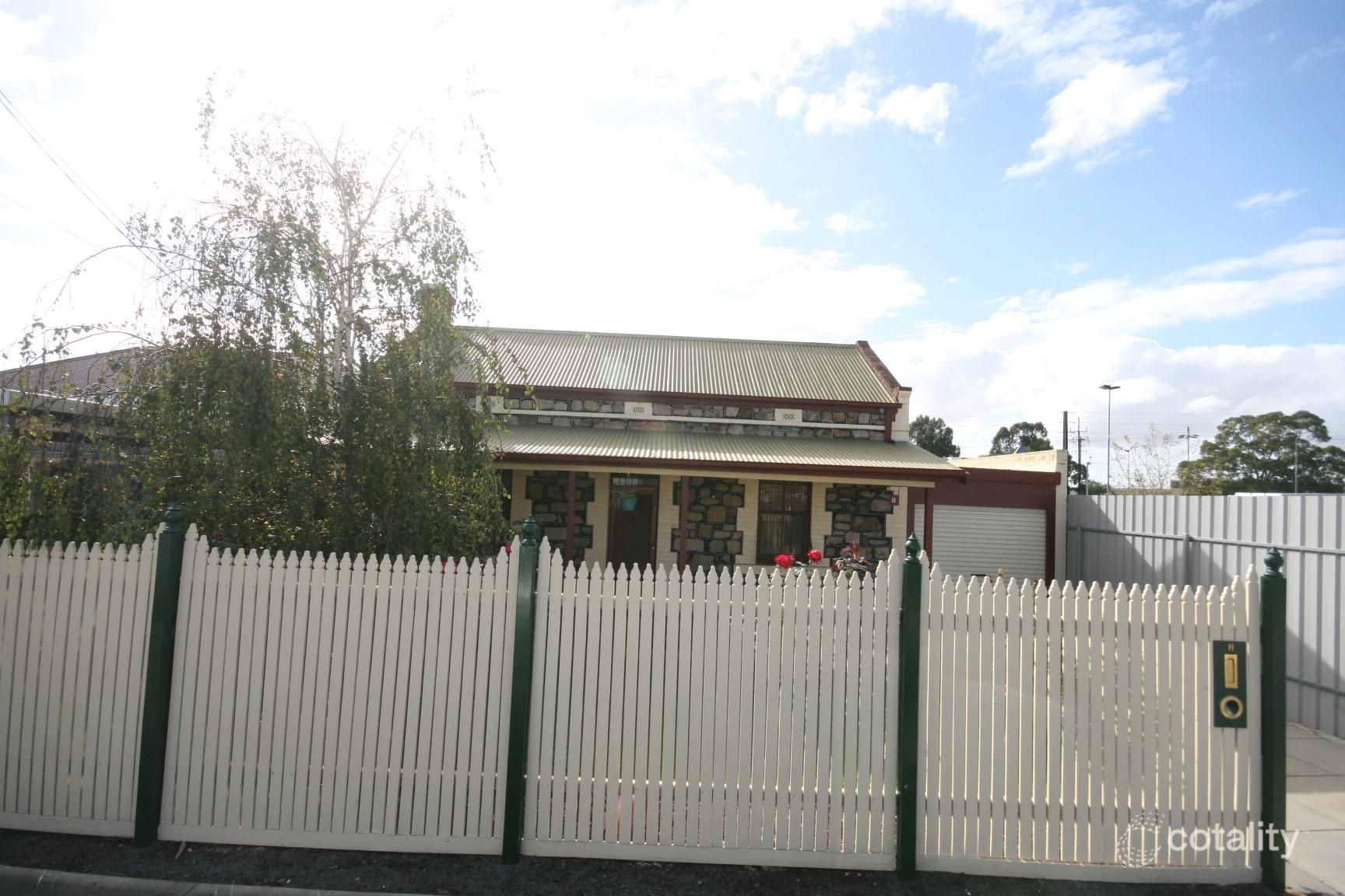 8 West St, Beverley, SA 5009