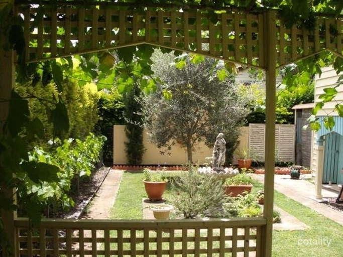 19 Roseneath St, Maryborough, QLD 4650