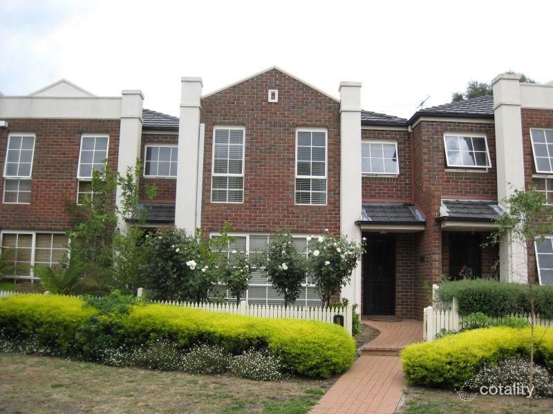 4 Botanic Walk, Mont Albert North, VIC 3129