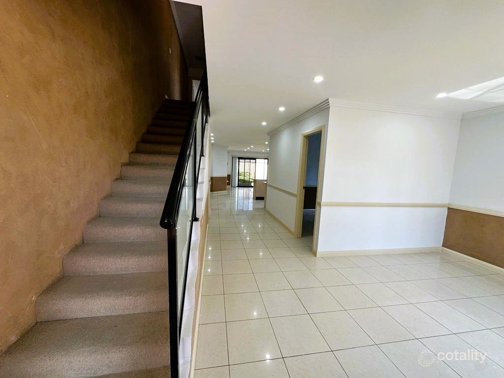 7 Billabong St, Pendle Hill, NSW 2145