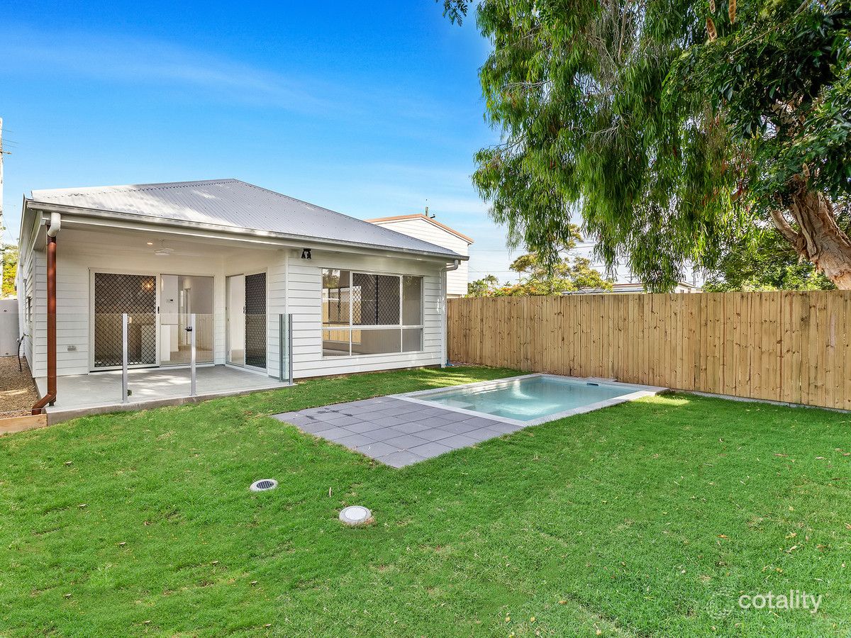 135 Scarborough Rd, Redcliffe, QLD 4020