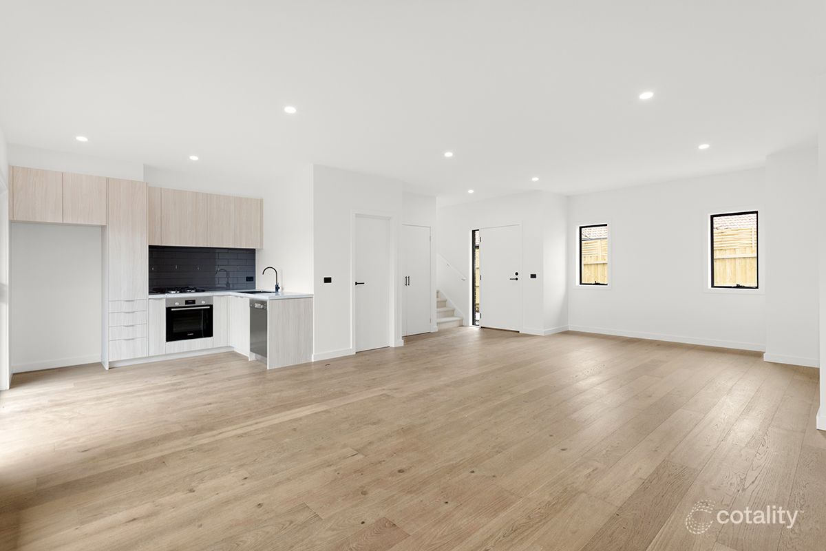 2/4 Fulton Cres, Burwood, VIC 3125
