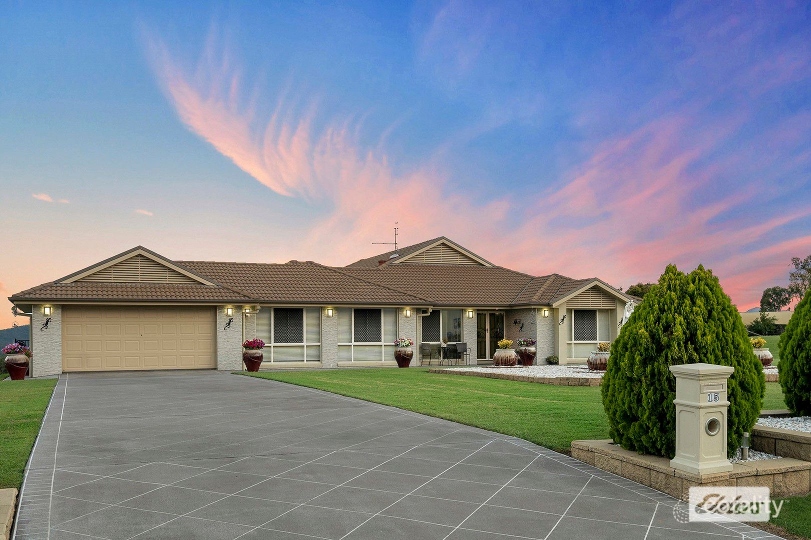 15 Heron St, Laidley Heights, QLD 4341