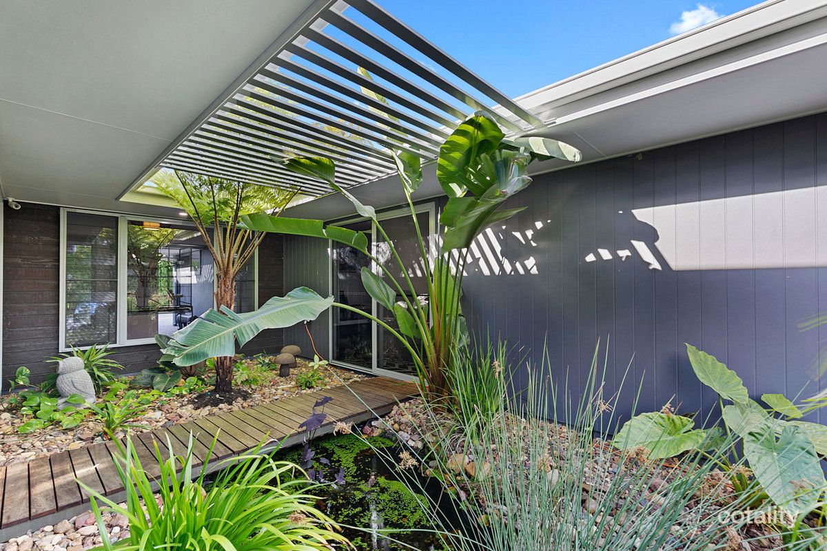 97 Garden Dr, Urangan, QLD 4655