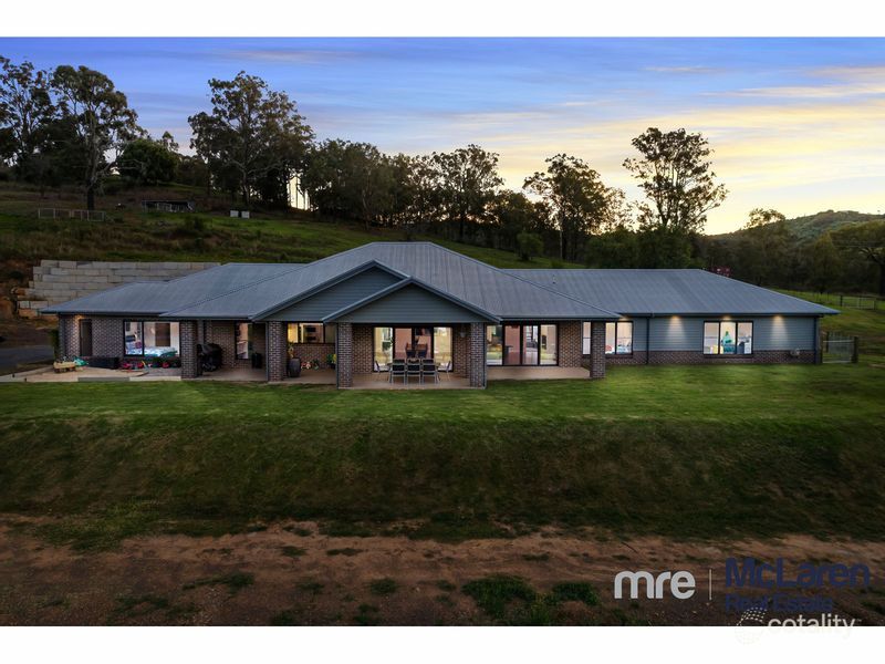 10 Alexander Way, Mount Hunter, NSW 2570