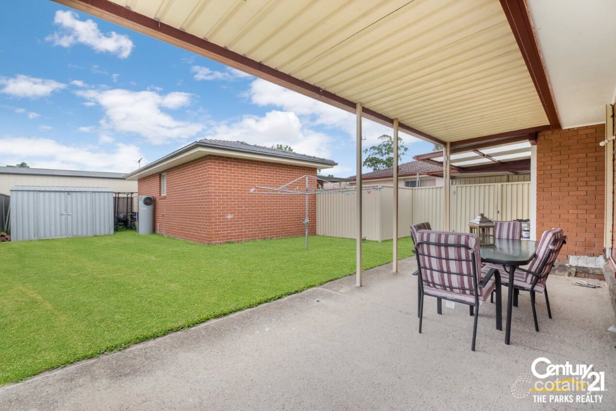 9 Marsden Cl, Bossley Park, NSW 2176