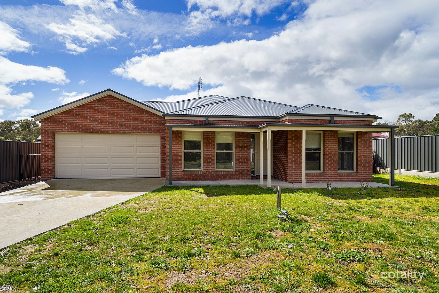 2b Warren St, Harcourt, VIC 3453