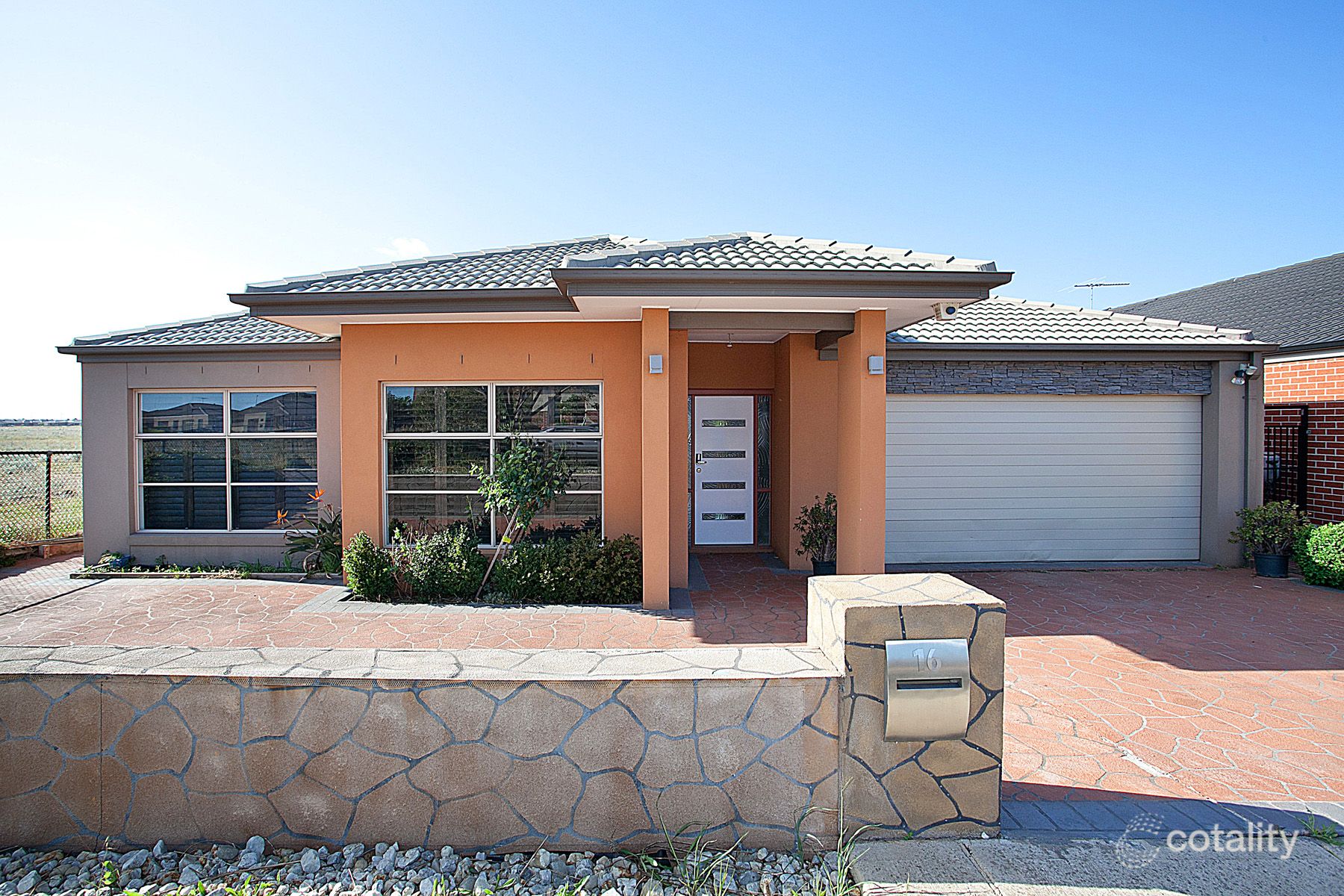 16 Rowena Ct, Derrimut, VIC 3026
