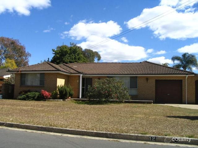 12 Templeton Cres, Moorebank, NSW 2170