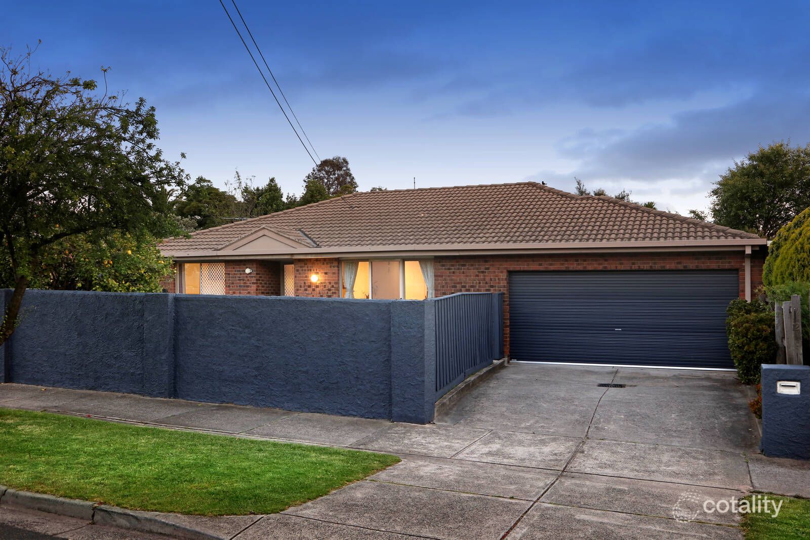 1/12 Swindon Rd, Hughesdale, VIC 3166