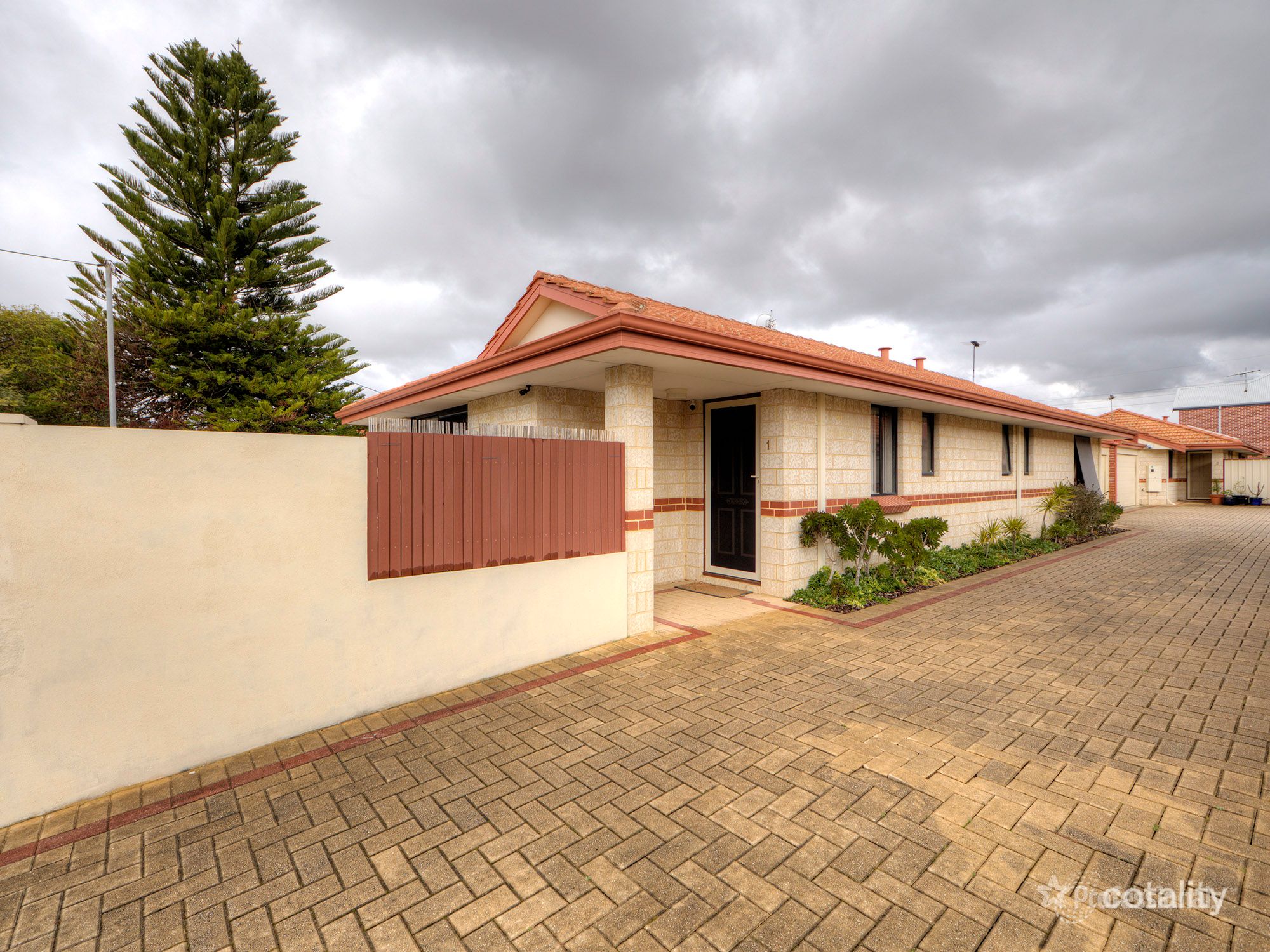 3a Henry St, Midland, WA 6056