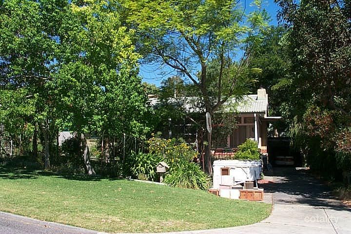 10 Barwell Rd, Medina, WA 6167