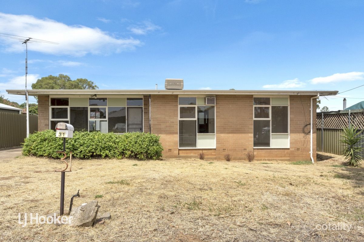 31 Warrigal St, Para Hills, SA 5096