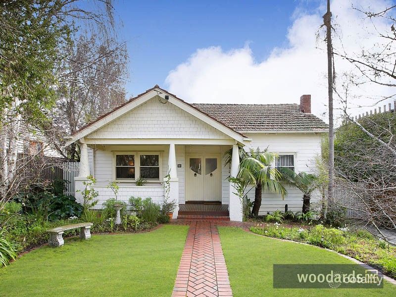 19 Wahroongaa Rd, Murrumbeena, VIC 3163