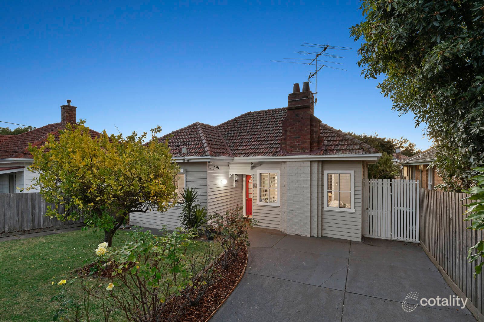 15 Henrietta St, Hampton East, VIC 3188