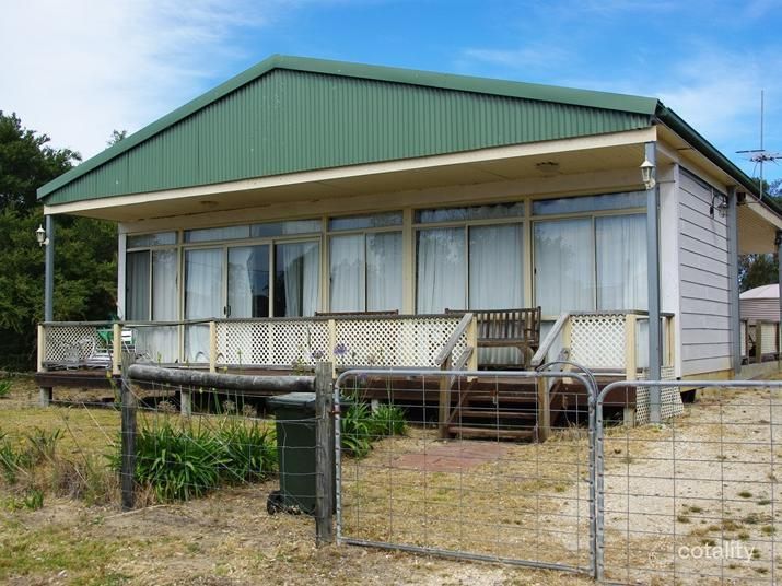 40 Sunglow Cres, Golden Beach, VIC 3851