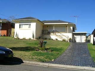 25 Binalong Ave, Georges Hall, NSW 2198
