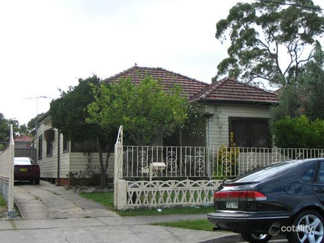 18 Mcpherson Ave, Punchbowl, NSW 2196