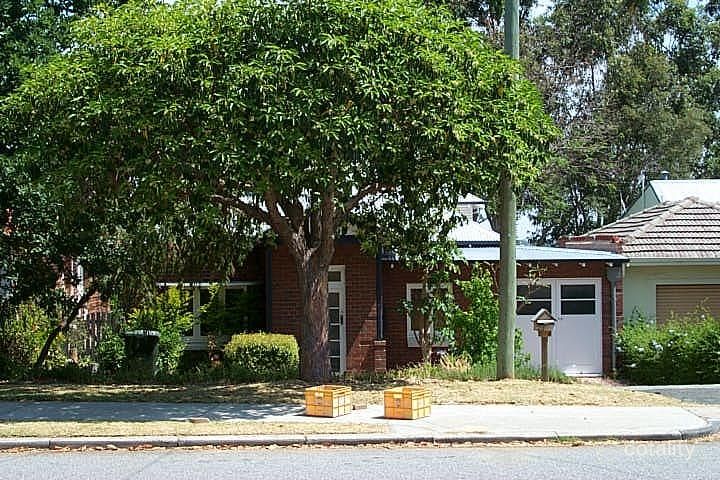 23 Bondi St, Mount Hawthorn, WA 6016