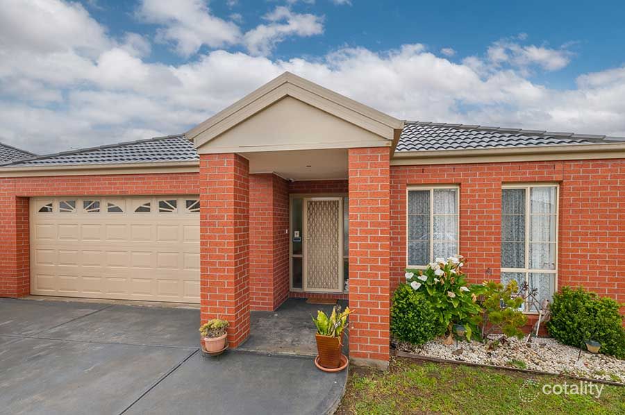 15 Westerfolds Loop, Craigieburn, VIC 3064