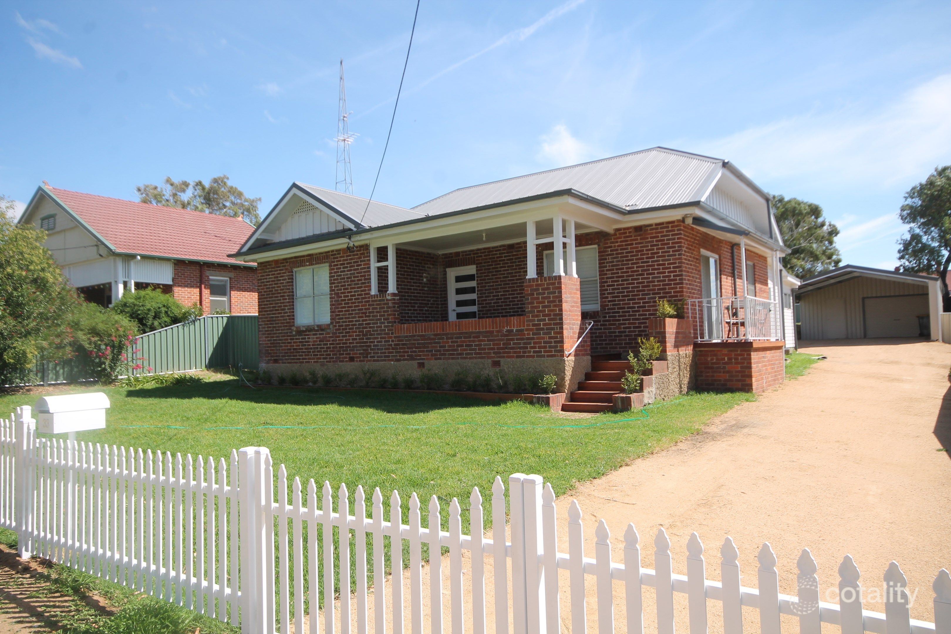33 Caple St, Young, NSW 2594