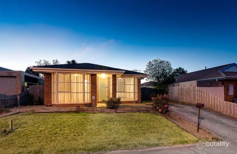 129 Monahans Rd, Cranbourne West, VIC 3977