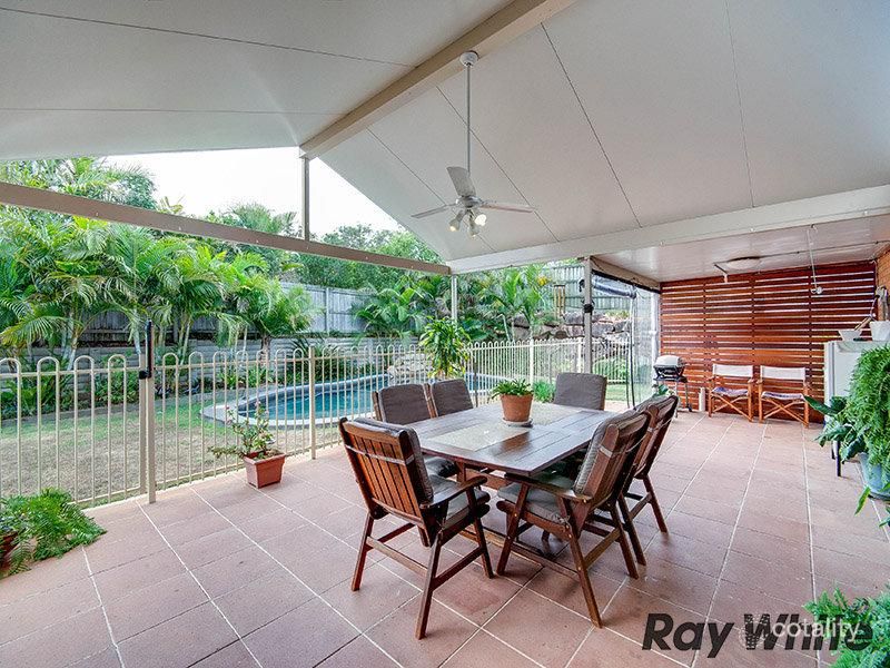 4 Jones Pl, Arana Hills, QLD 4054