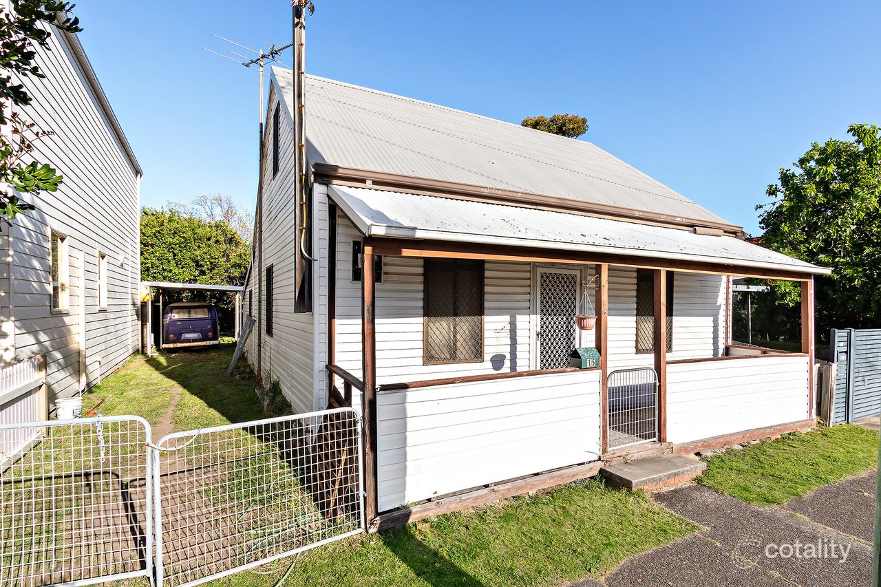 15 Farquhar St, The Junction, NSW 2291