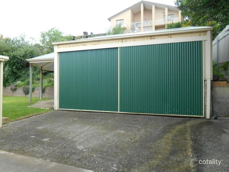 92 Brougham Dr, Valley View, SA 5093