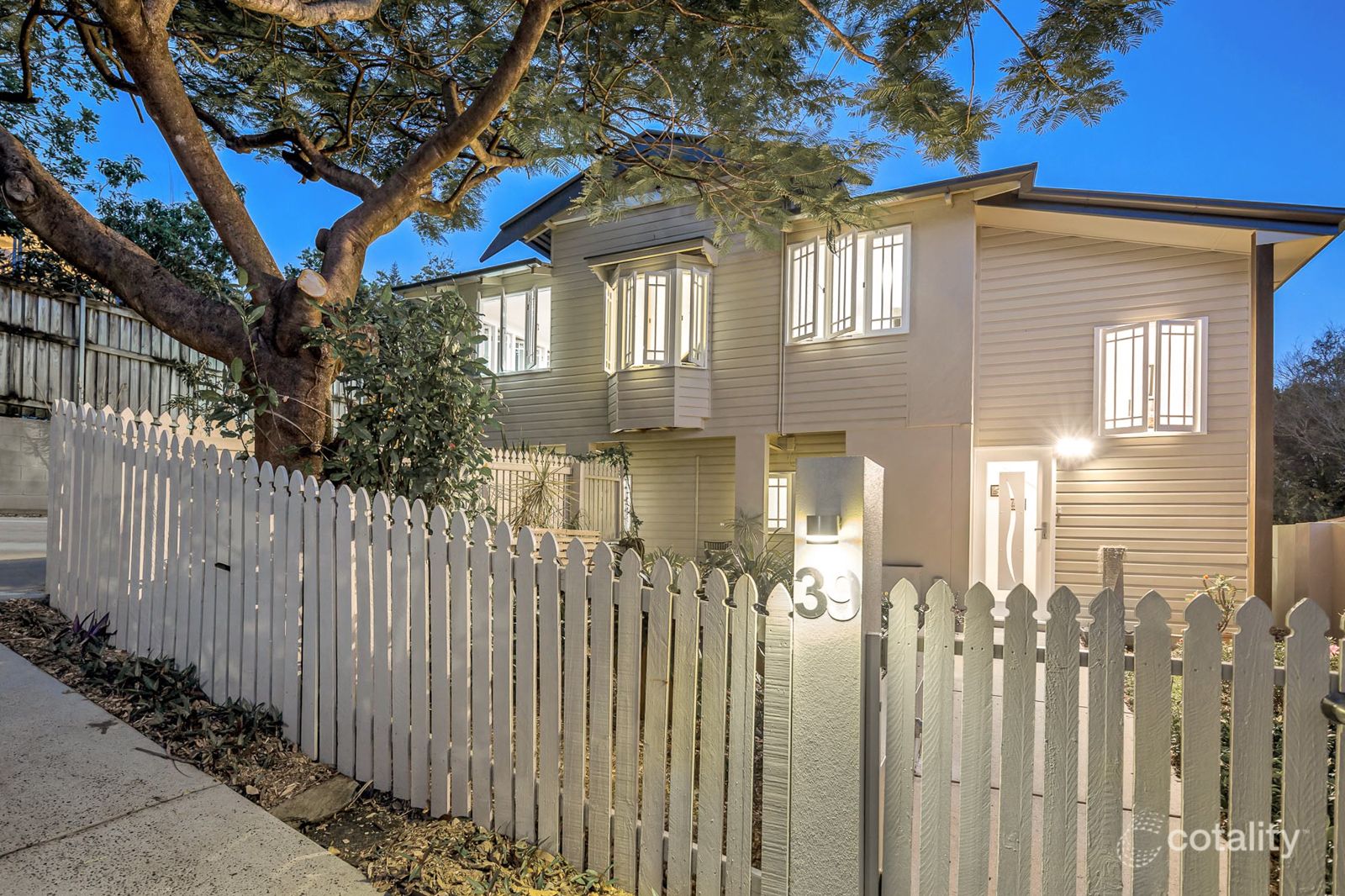 39 Moffat St, Milton, QLD 4064