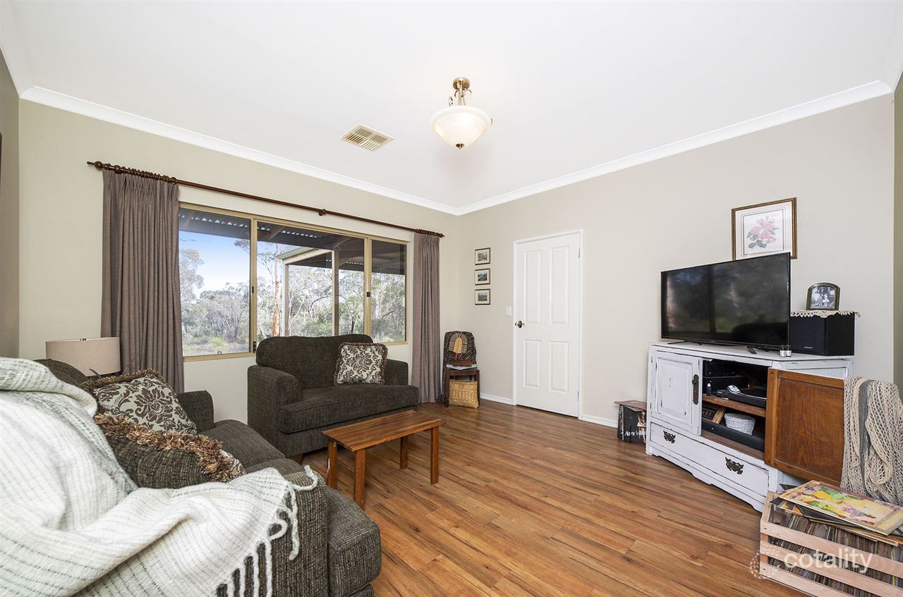 109 Cockatoo Dr, Bindoon, WA 6502
