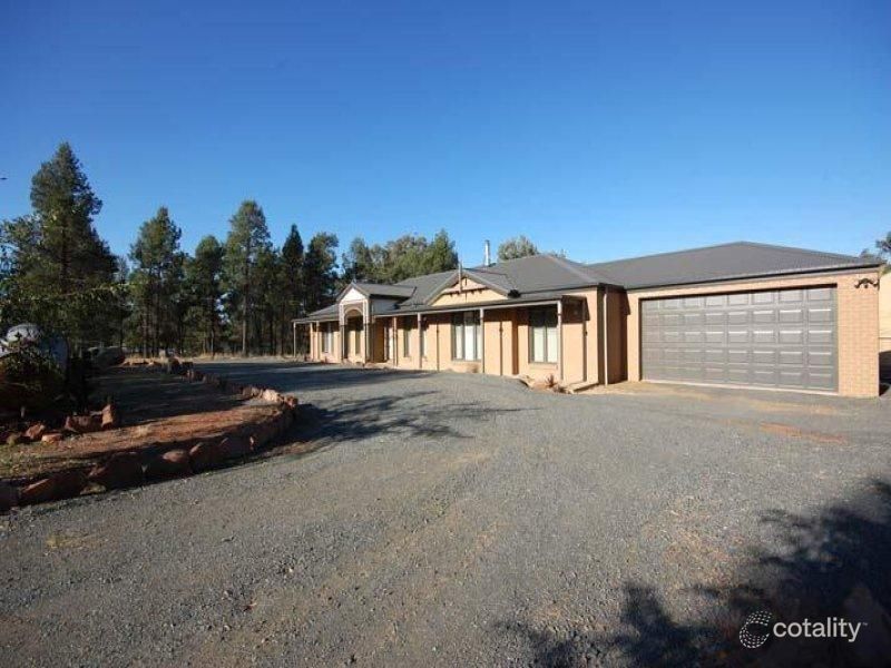 5 Hill St, Turvey Park, NSW 2650