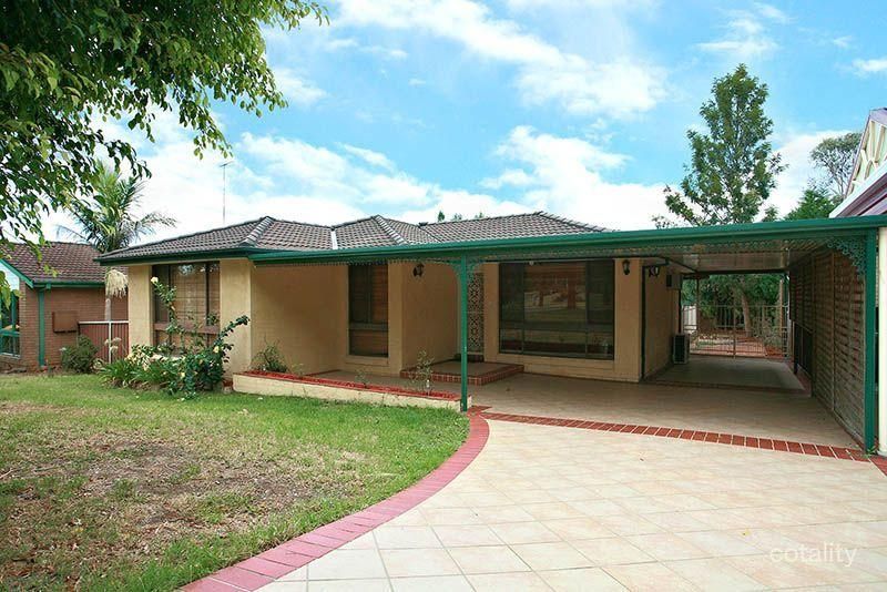 19 Chaplin Cres, Quakers Hill, NSW 2763