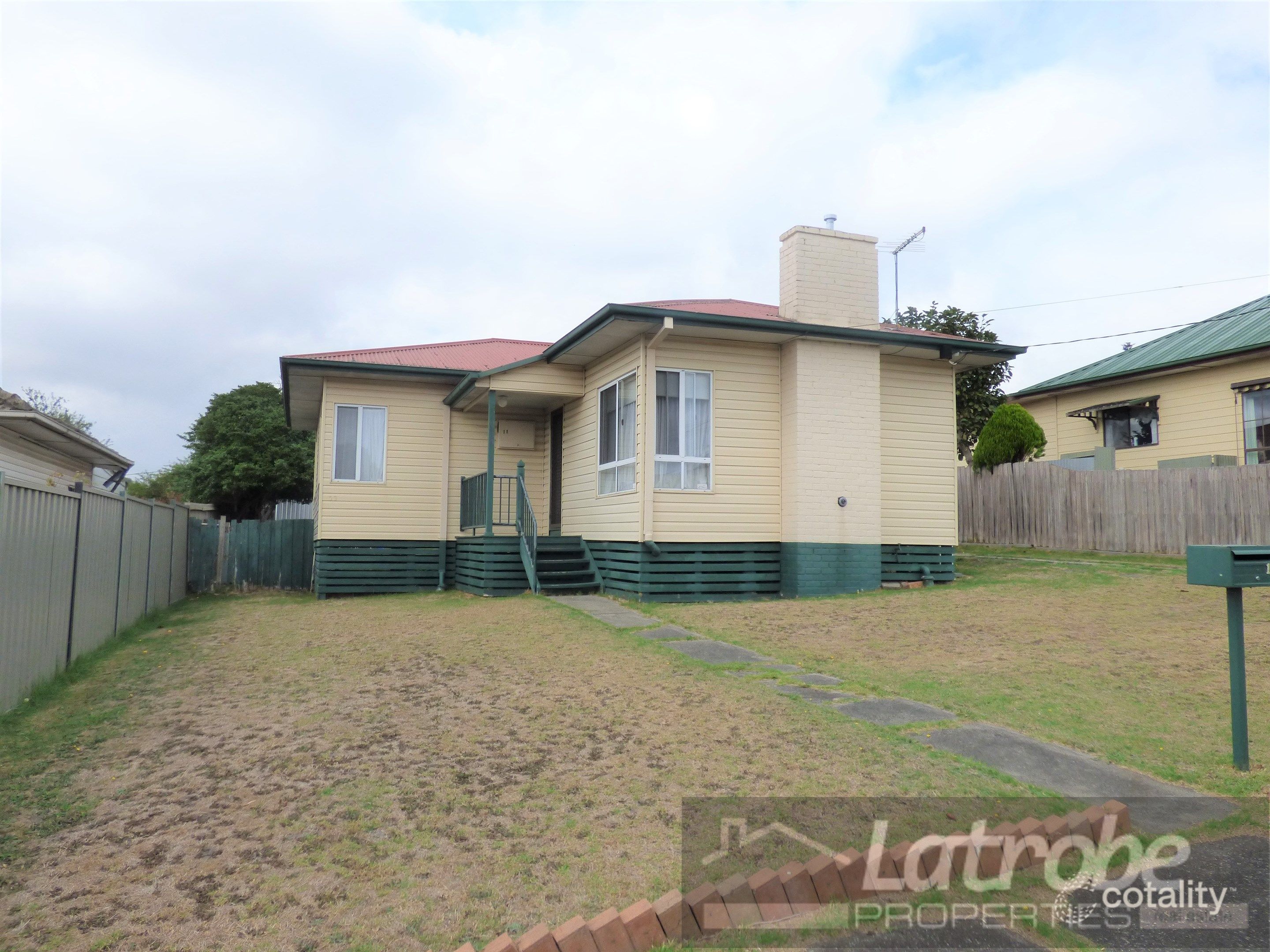 11 Pruden St, Moe, VIC 3825