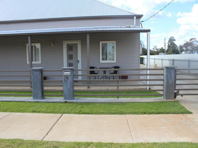 36 Harris St, Trangie, NSW 2823