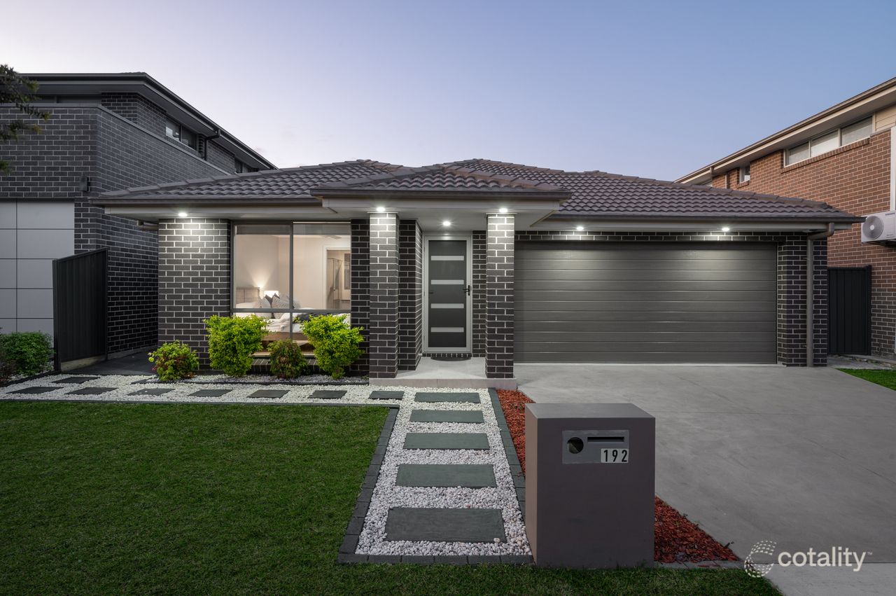 192 Willowdale Dr, Denham Court, NSW 2565