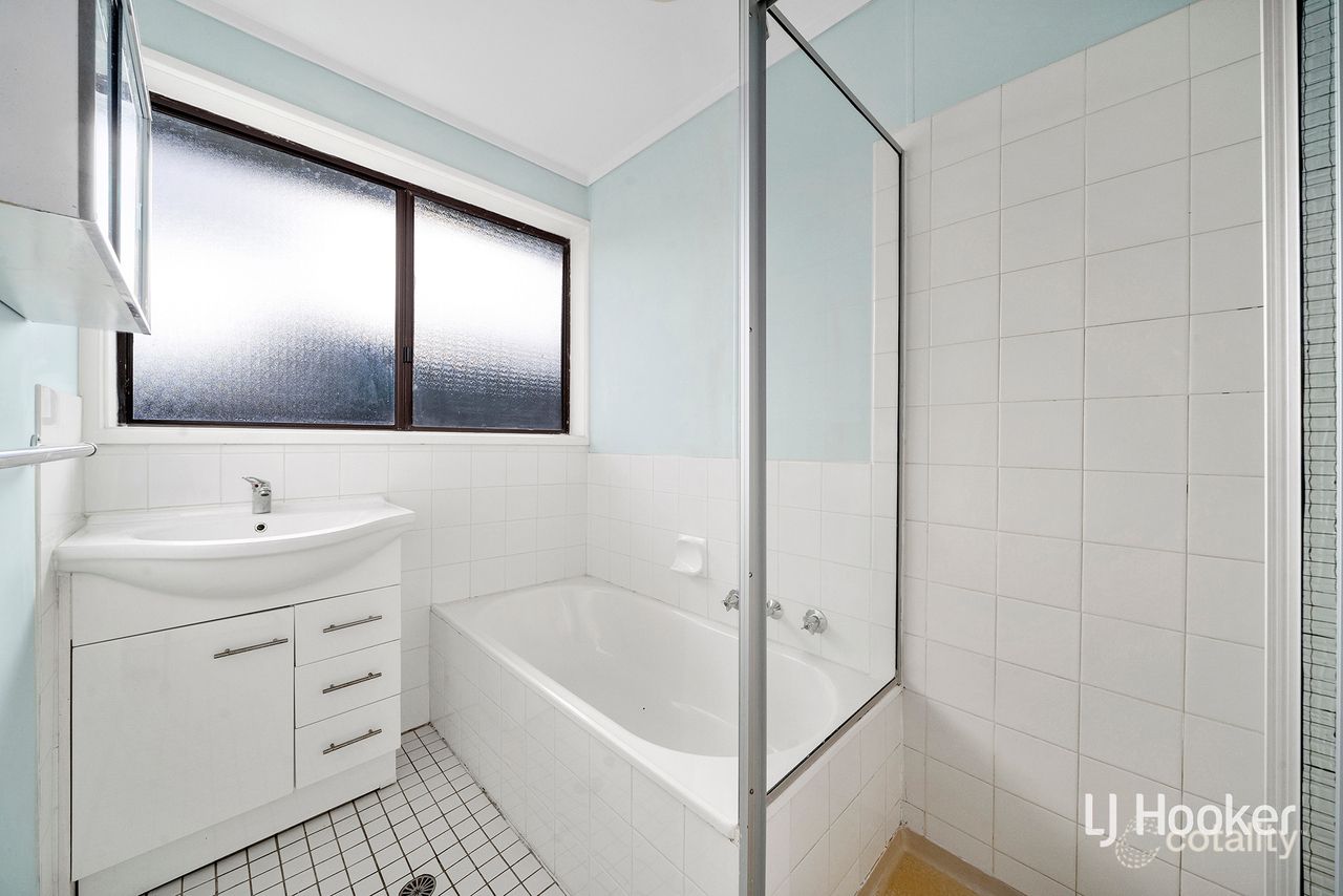 7 Emmott Pl, Charnwood, ACT 2615