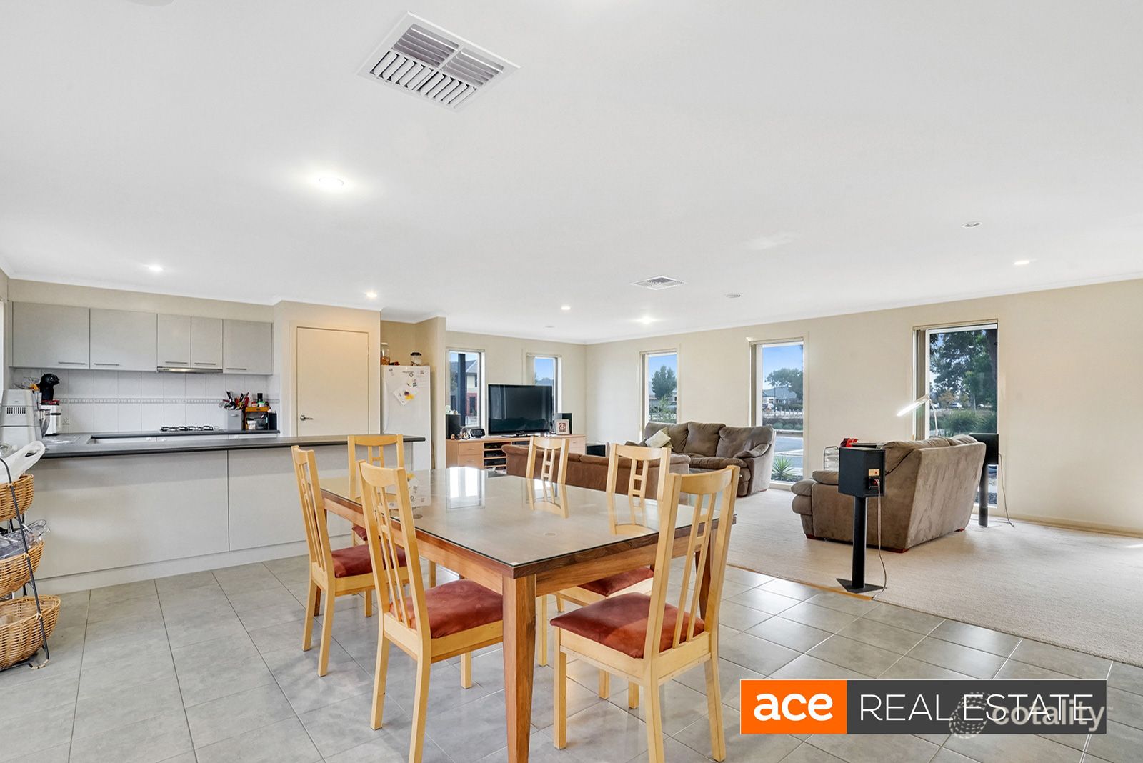 22 Licodia Ave, Point Cook, VIC 3030