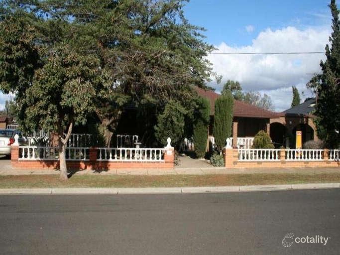 2 Drake Ct, Melton, VIC 3337