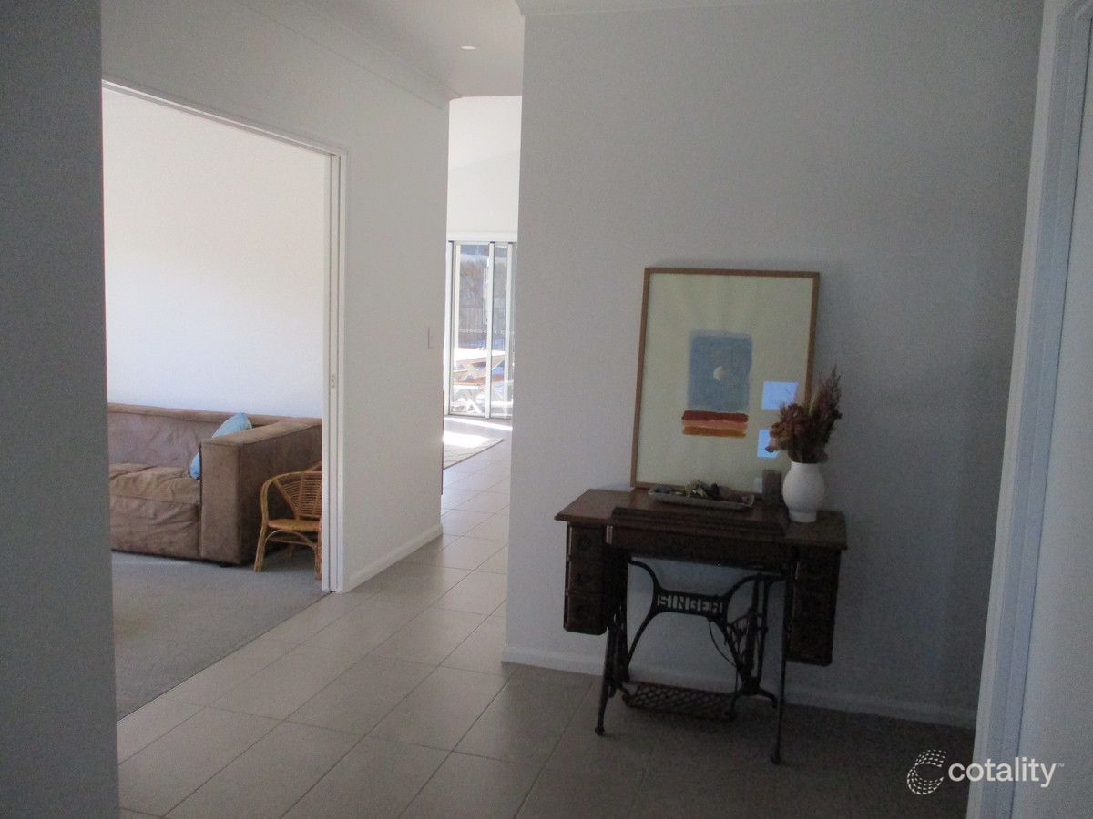 24 Calnan Cres, Cumbalum, NSW 2478