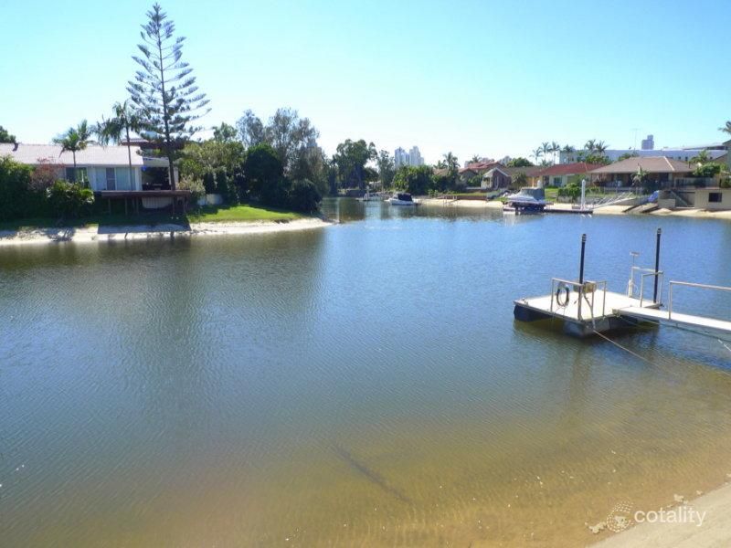 49 T E Peters Dr, Broadbeach Waters, QLD 4218
