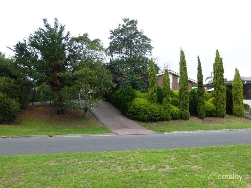 11 Monaro Rd, Aberfoyle Park, SA 5159