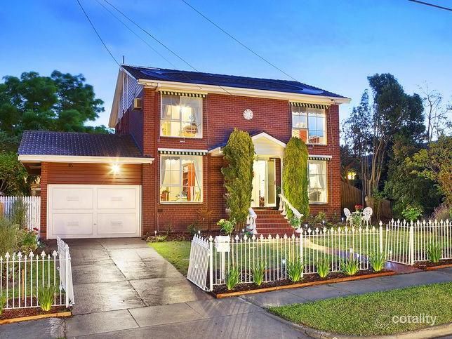 34 Roseland Gr, Doncaster, VIC 3108