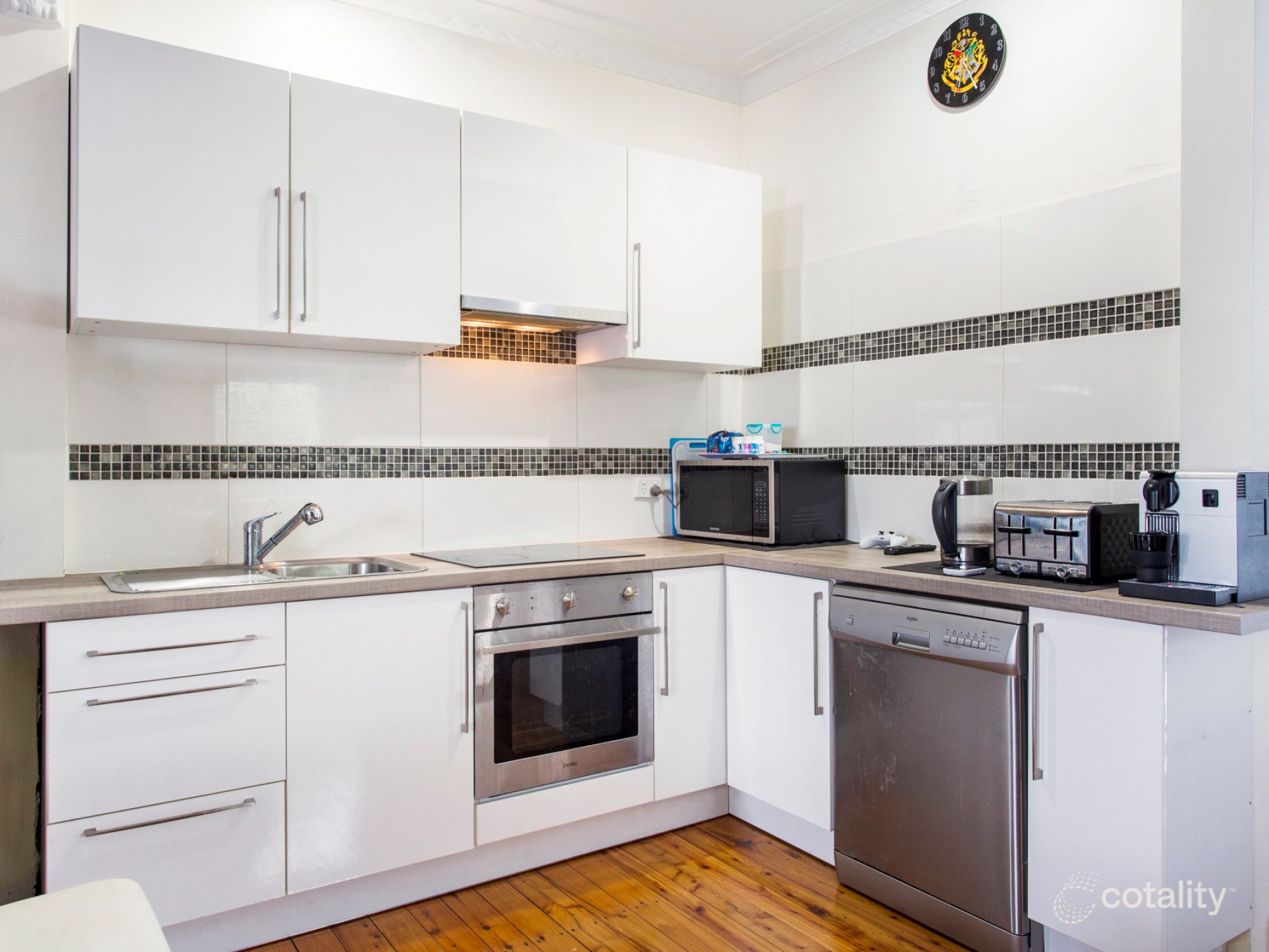 18 White Pde, St Marys, NSW 2760