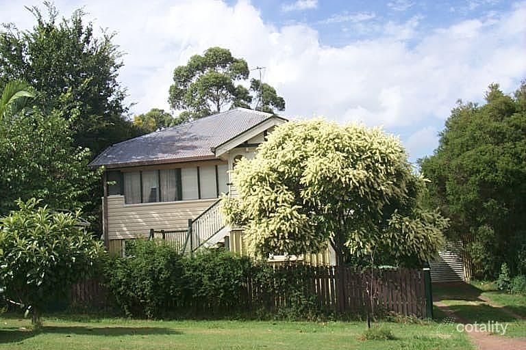 14 Wall St, Bundamba, QLD 4304