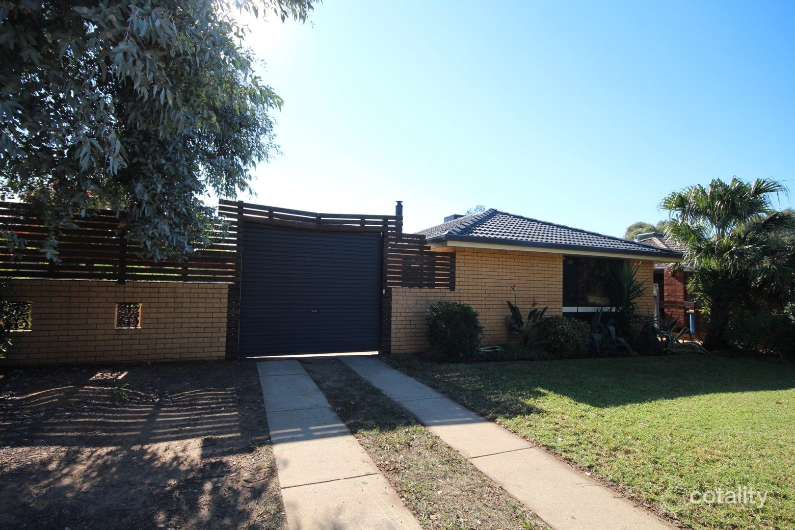 67 Huthwaite St, Mount Austin, NSW 2650