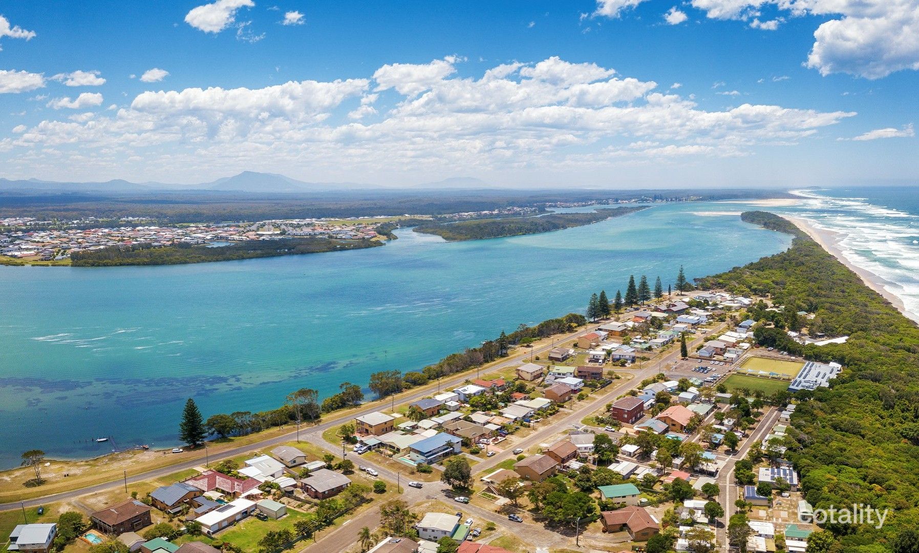 11 Banksia Cl, Manning Point, NSW 2430