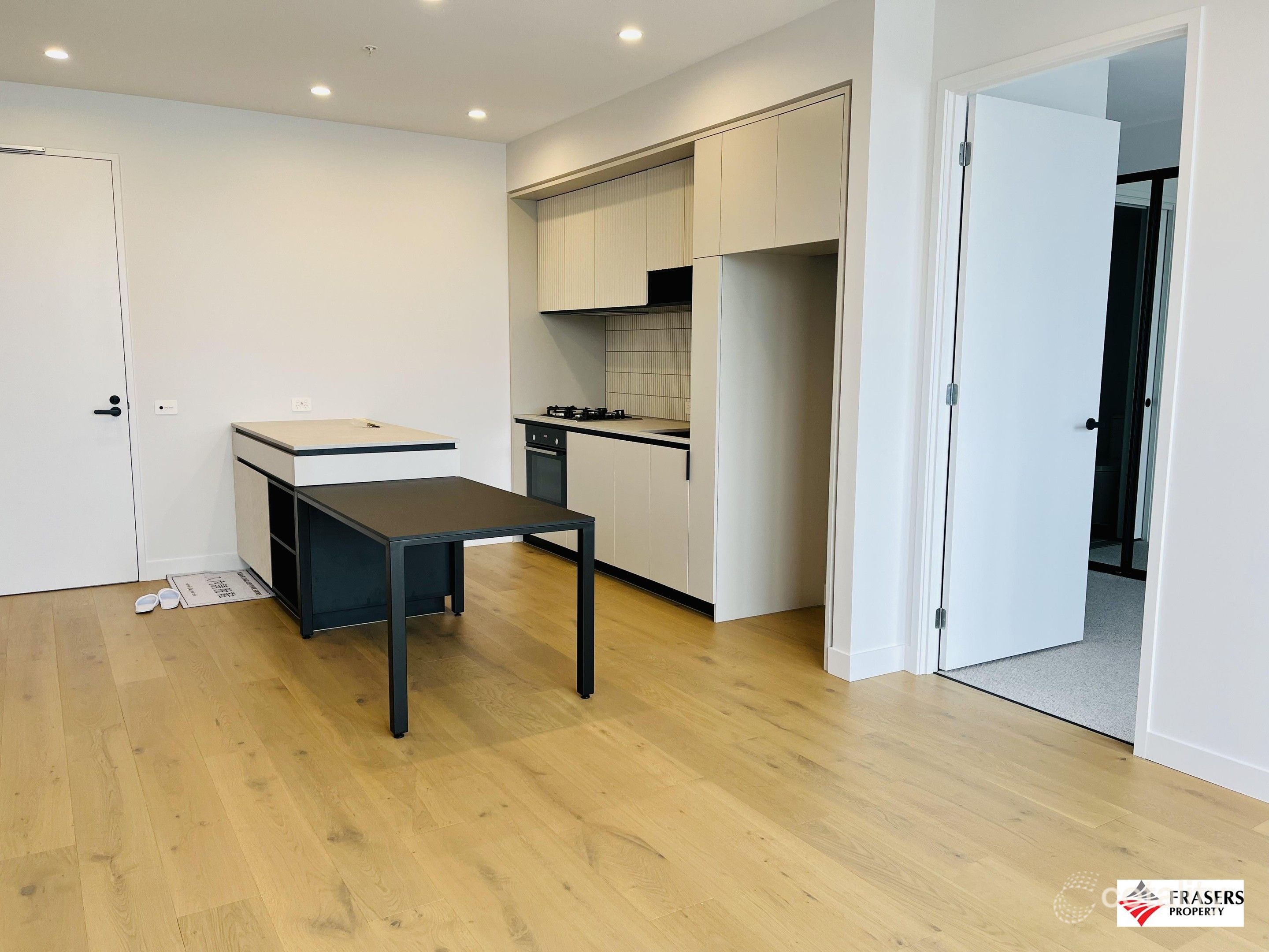 506/28 Foundation Bvd, Burwood East, VIC 3151