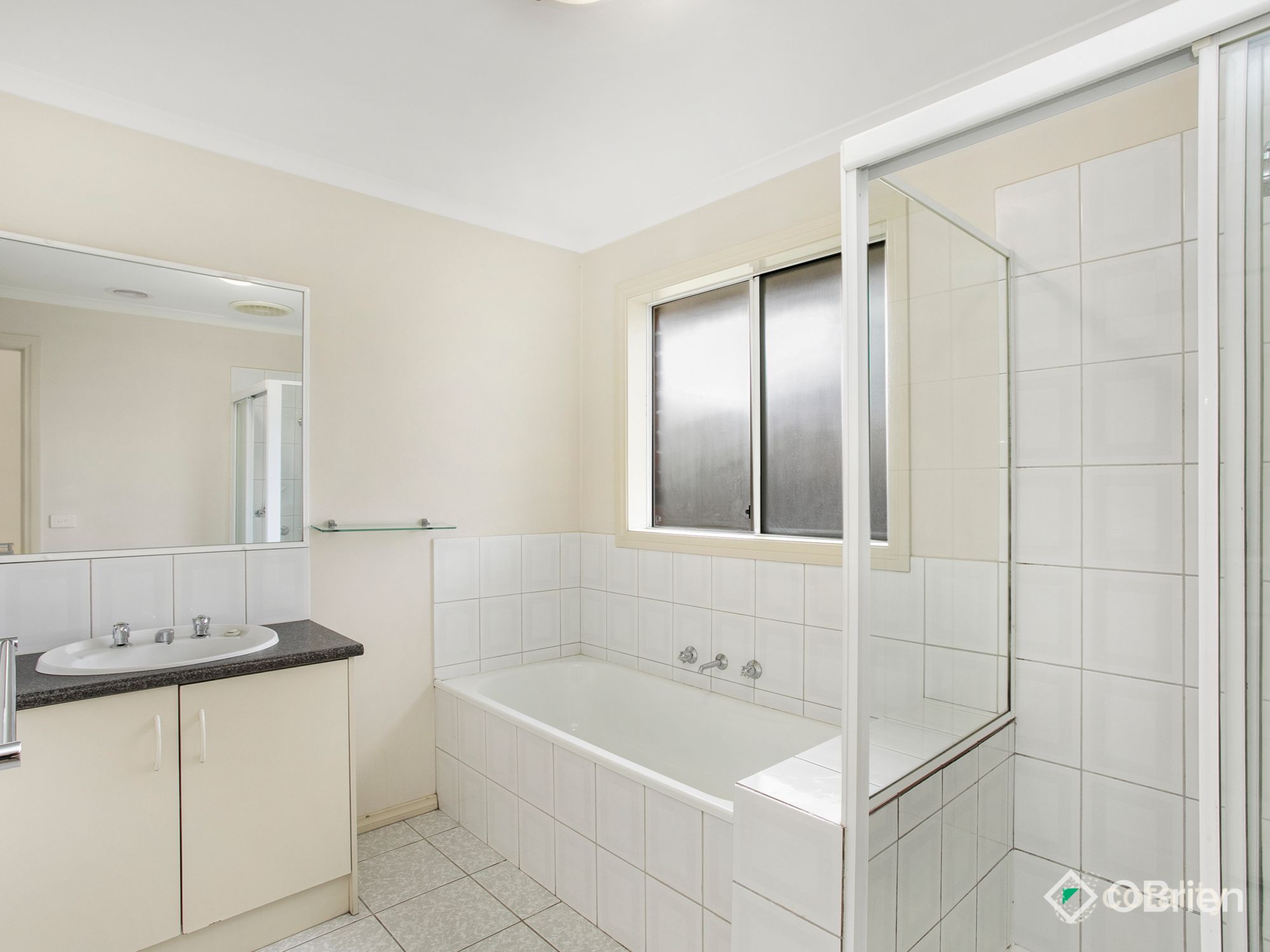 3 Bellevue Dr, Berwick, VIC 3806