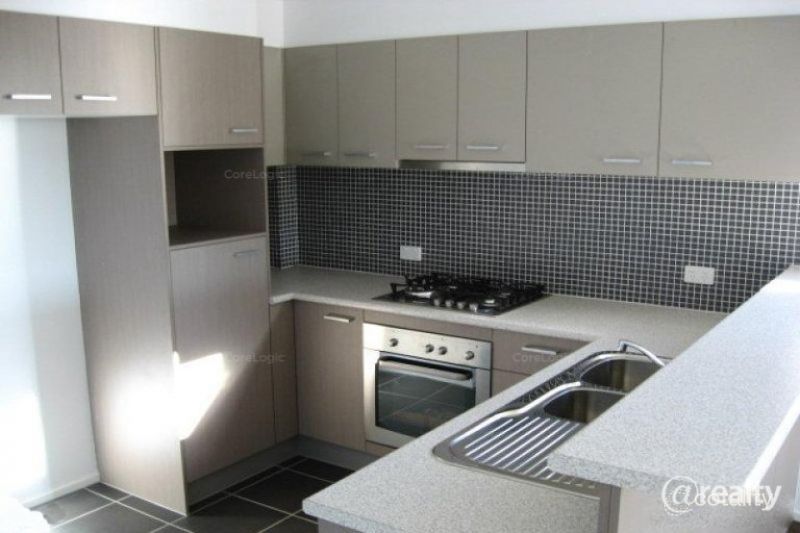 2/269 Nursery Rd, Holland Park, QLD 4121